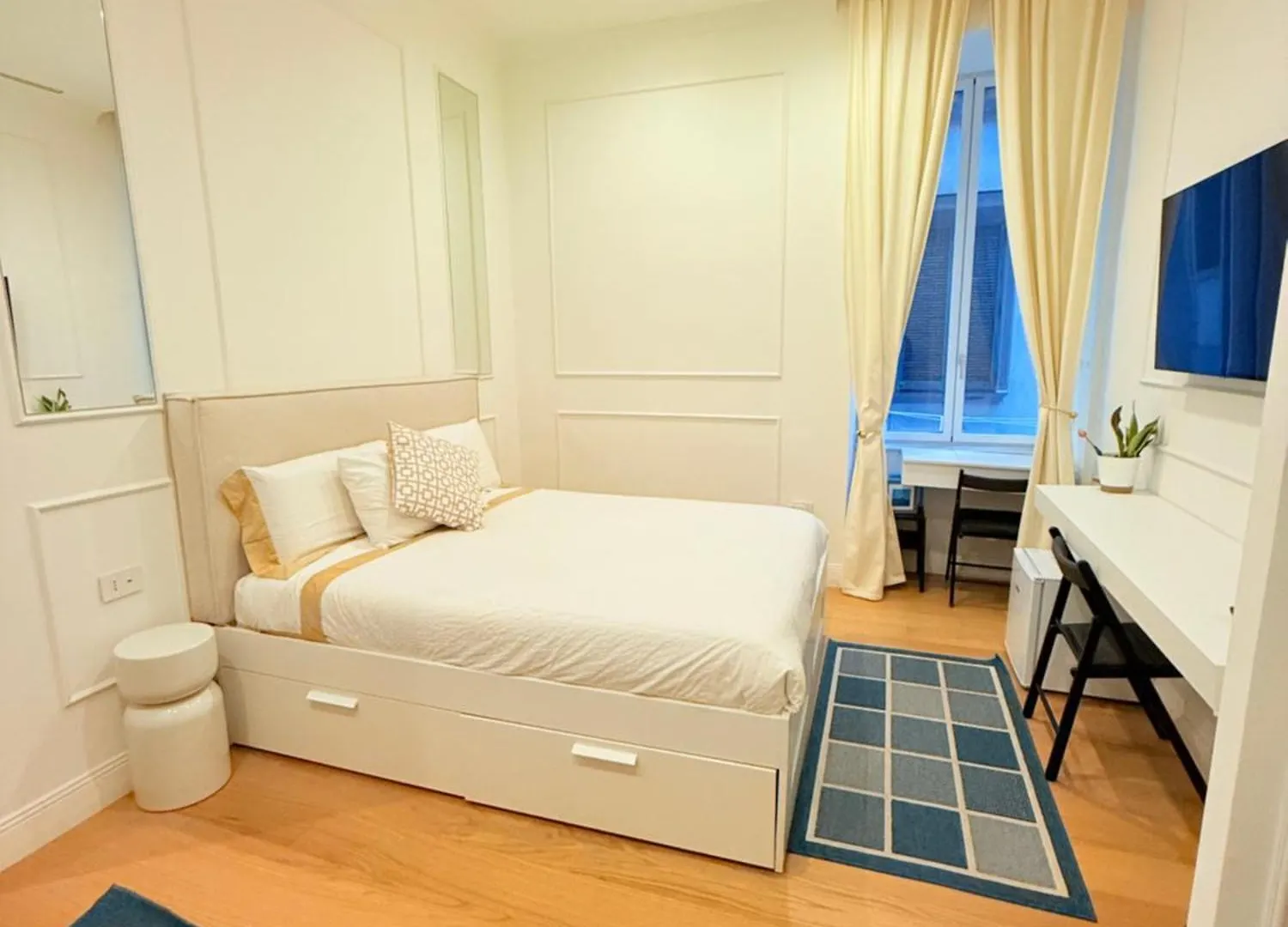 Raffaella Home Naples