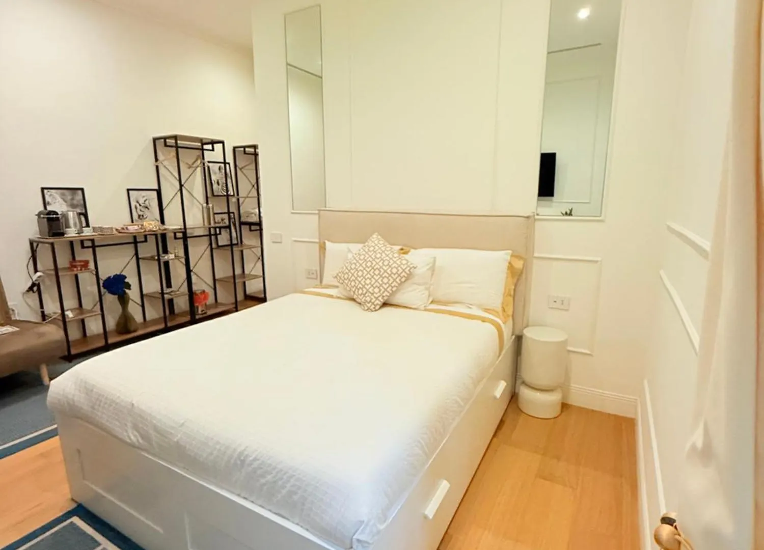 Raffaella Home ナポリ